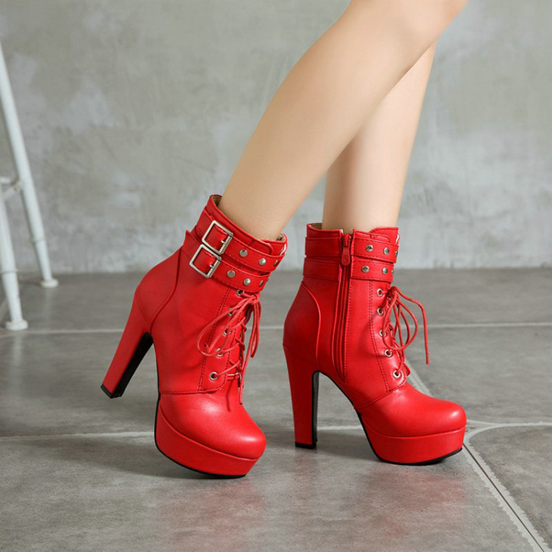 Women Shoes For Big Feet - Stivaletti alla caviglia con tacco alto