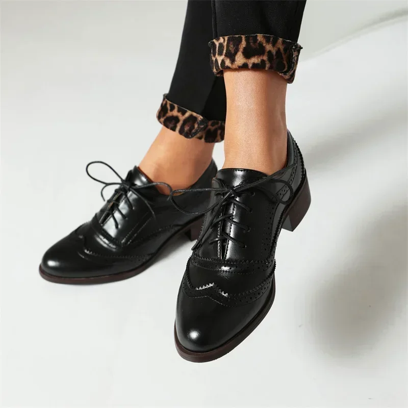Scarpe basse inglesi da donna  - Oxford Lace Up Women recensione e prezzo